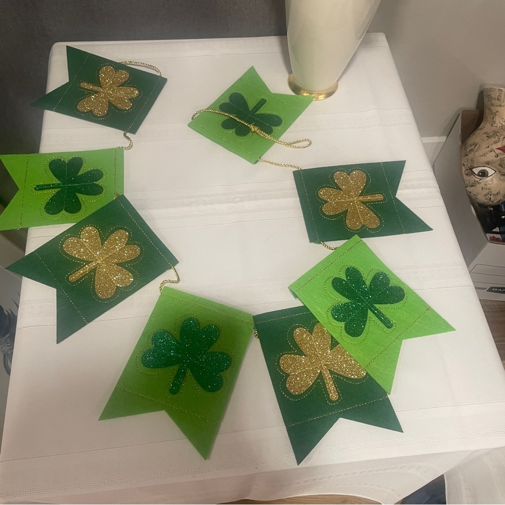 New Felt Shamrock Banner